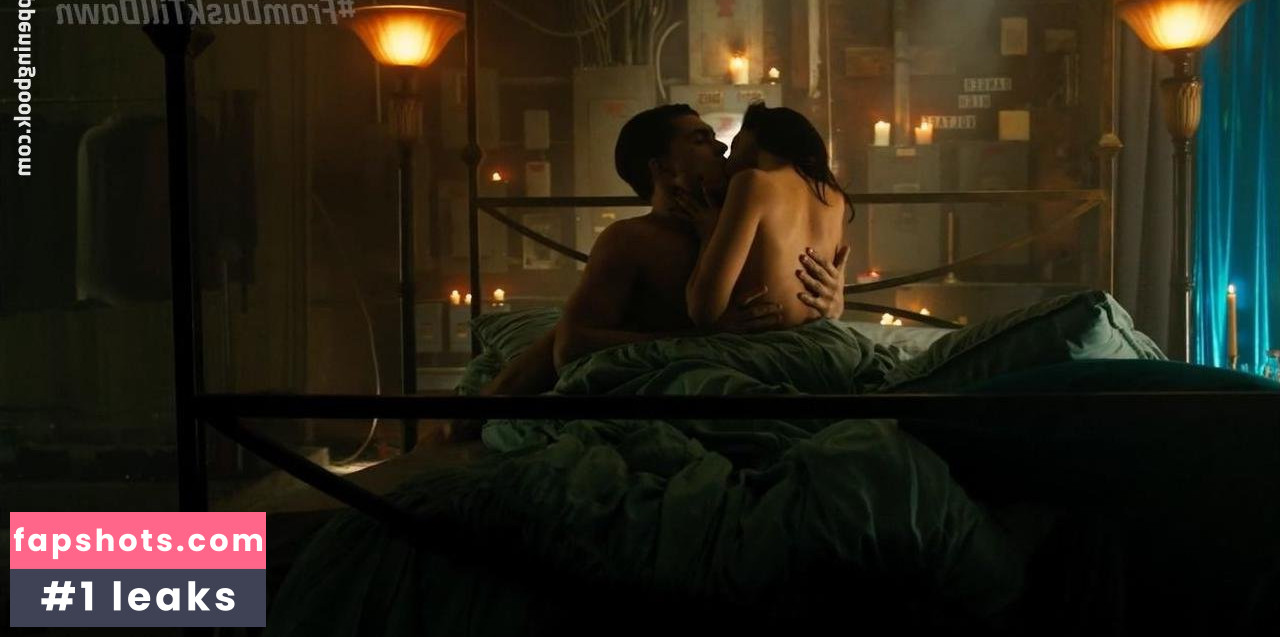 Eiza González gallery photo #1455