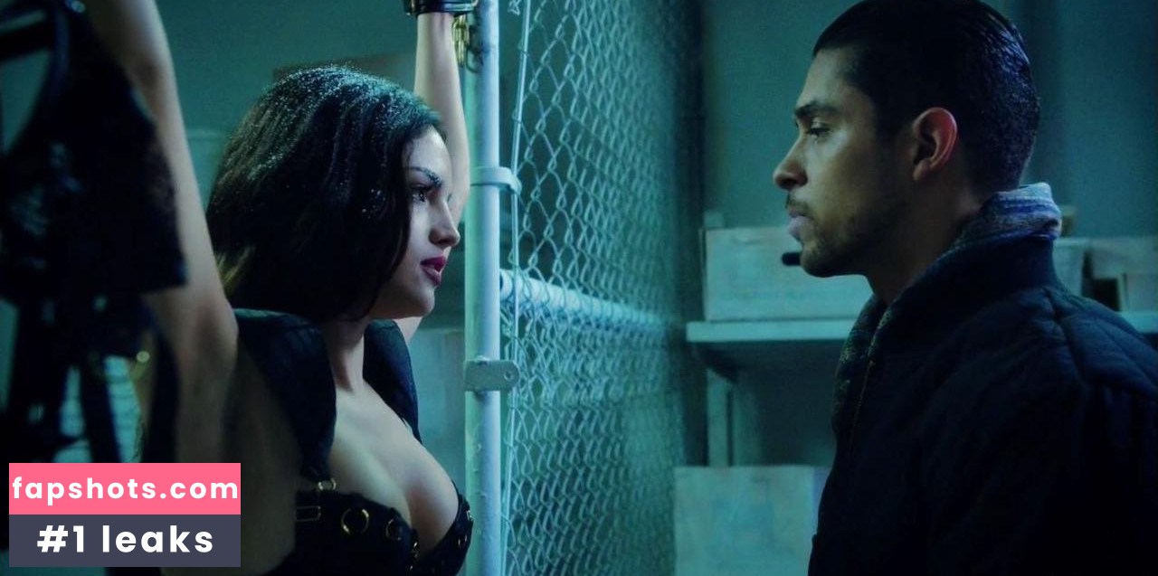 Eiza González gallery photo #1473