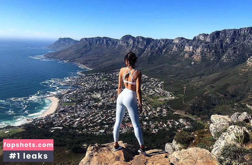 Eiza González gallery photo #1514