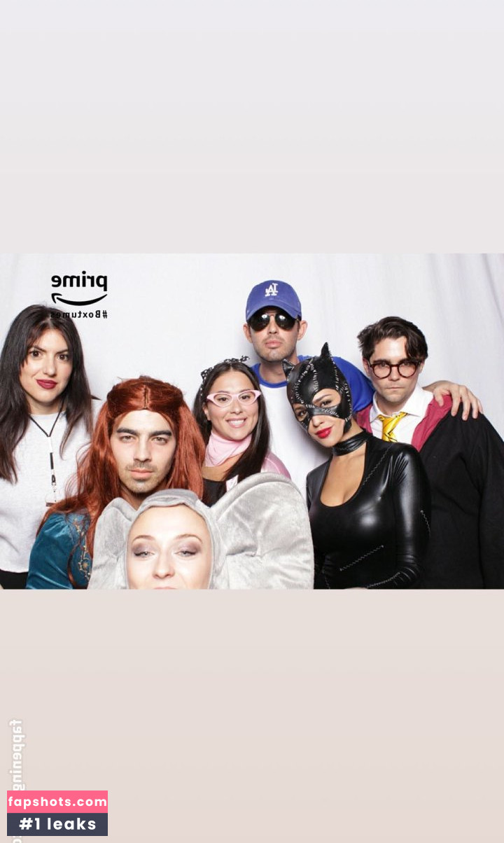 Eiza González gallery photo #1515