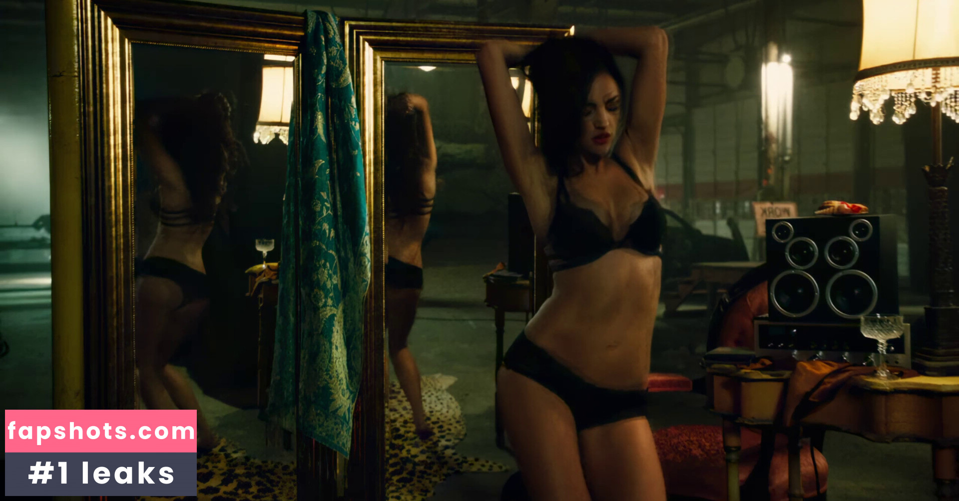 Eiza González gallery photo #23