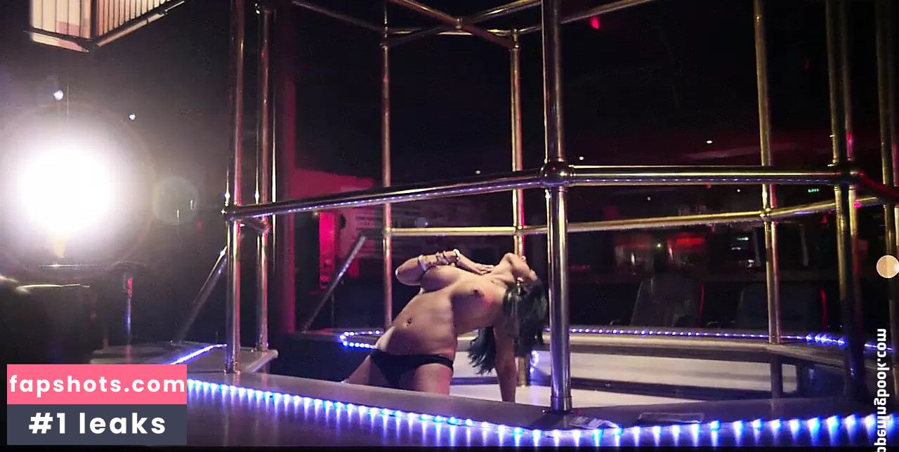 Eiza González gallery photo #82