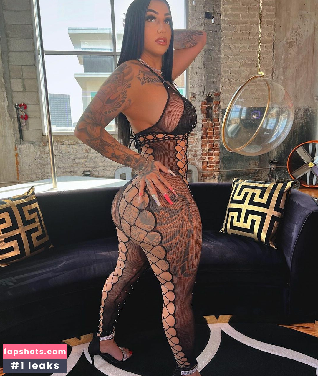 Ekah Love gallery photo #9