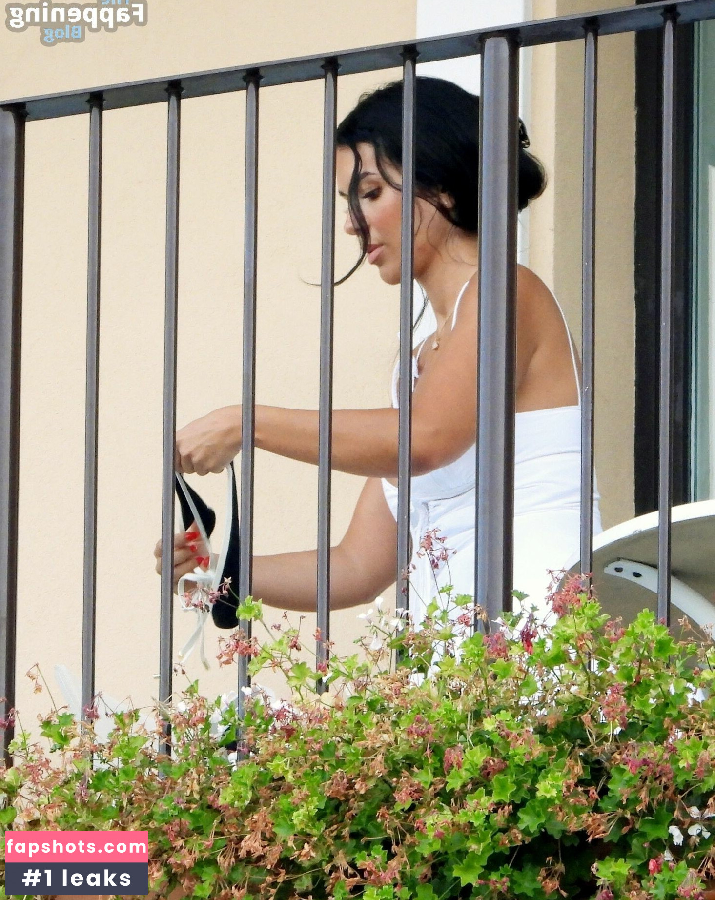 Ekin-Su Culculoglu gallery photo #13