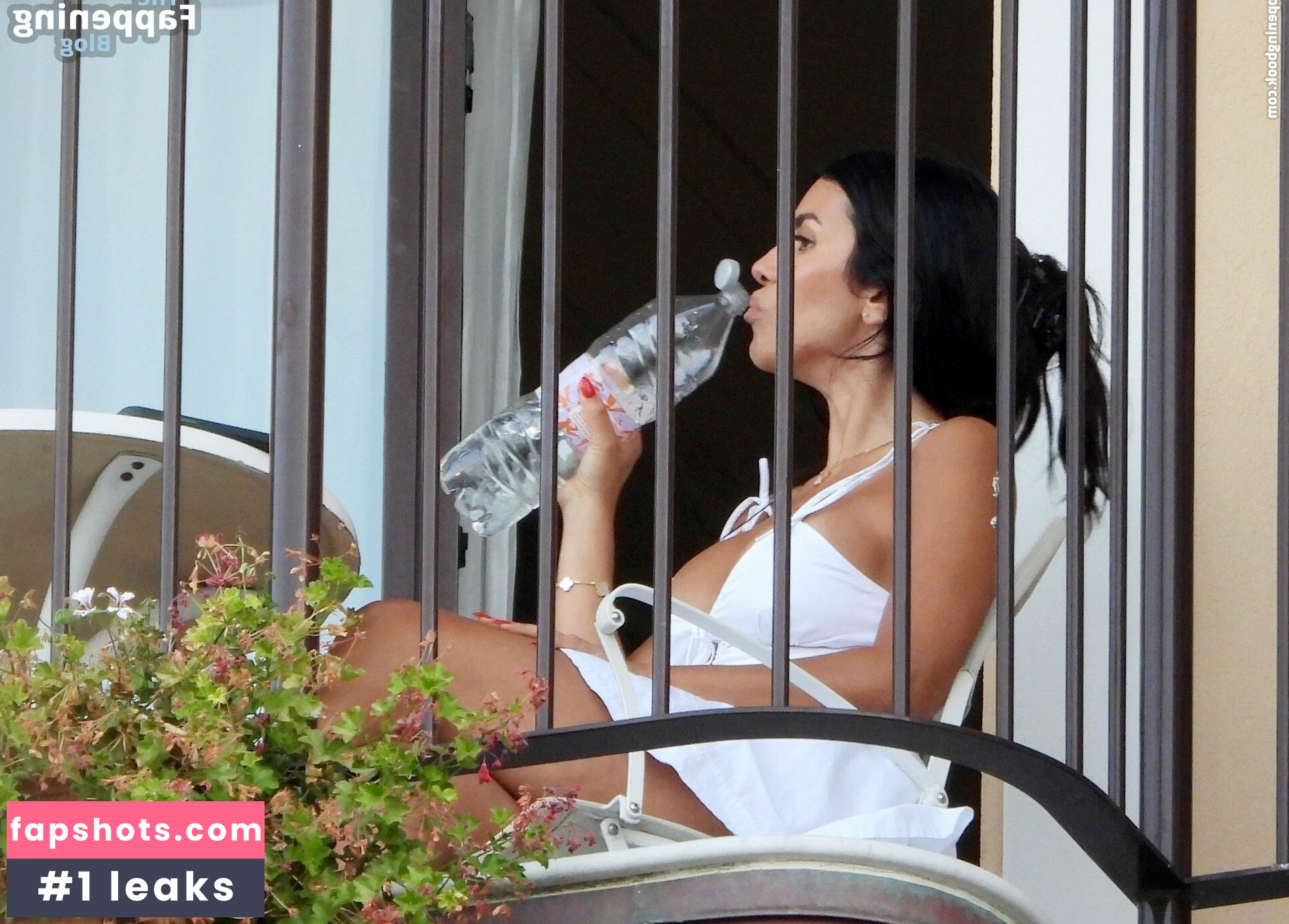 Ekin-Su Culculoglu gallery photo #26