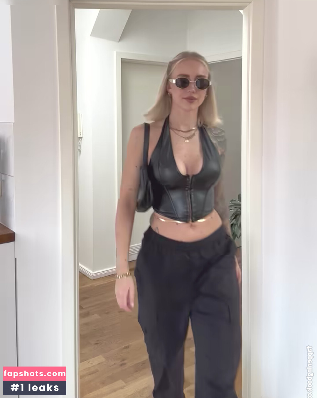 Ela Rausch , Raphaela gallery photo #2