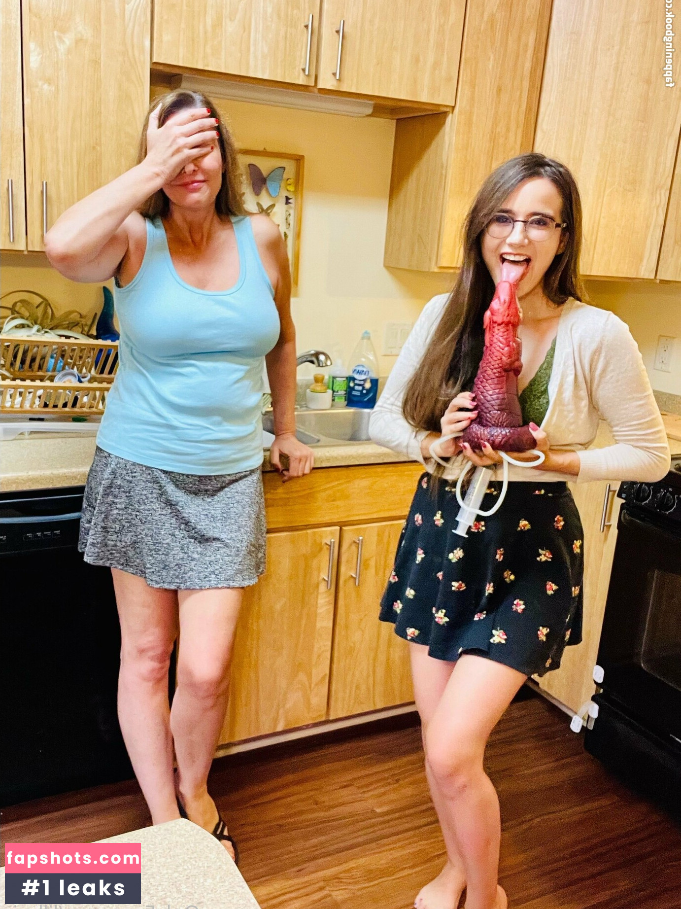 elaina_stjames gallery photo #18