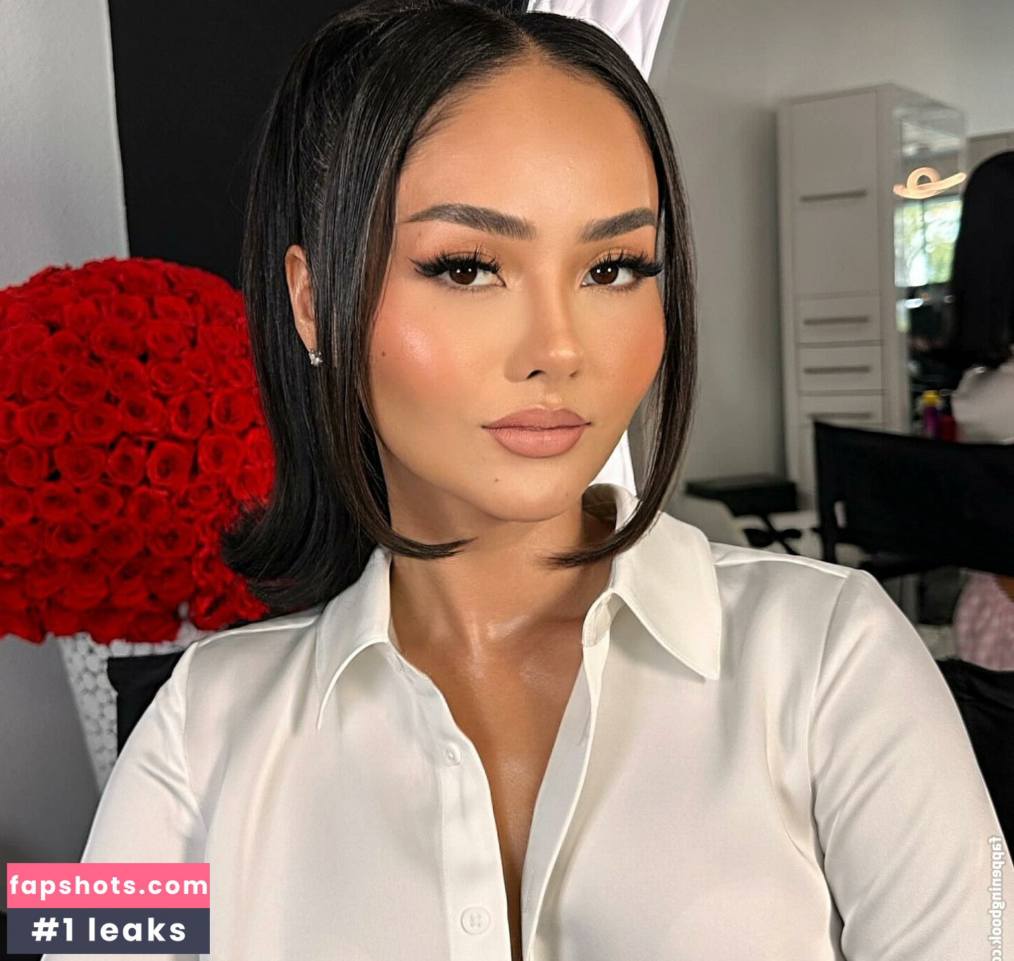 Elaine Kim nude babe gallery