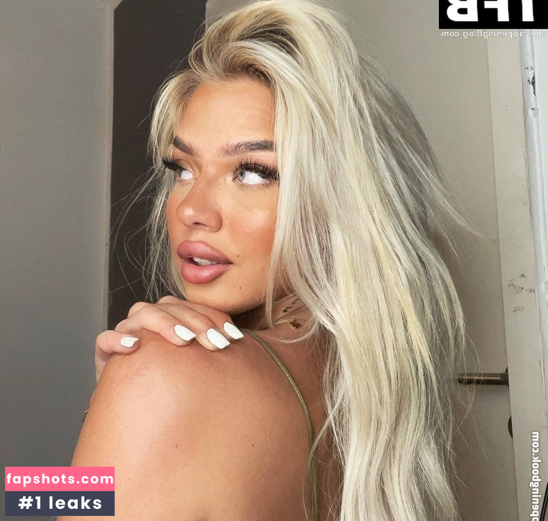 Elaine Victoria gallery photo #5