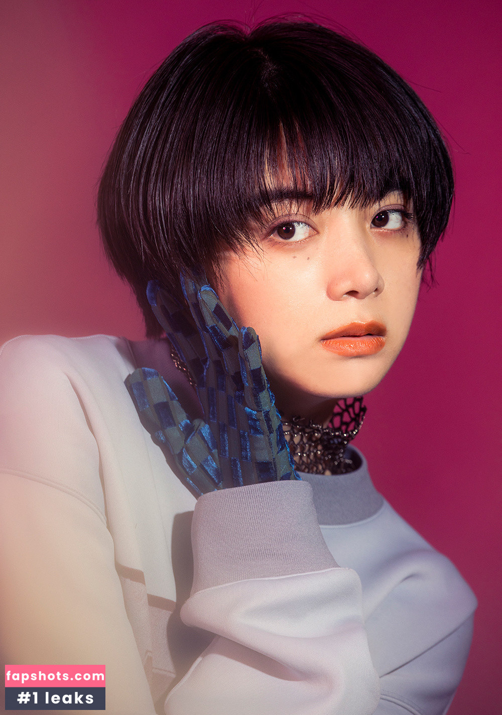 Elaiza Ikeda gallery photo #26