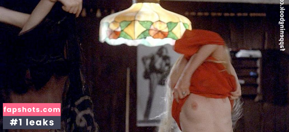 Elana Casey nude babe gallery