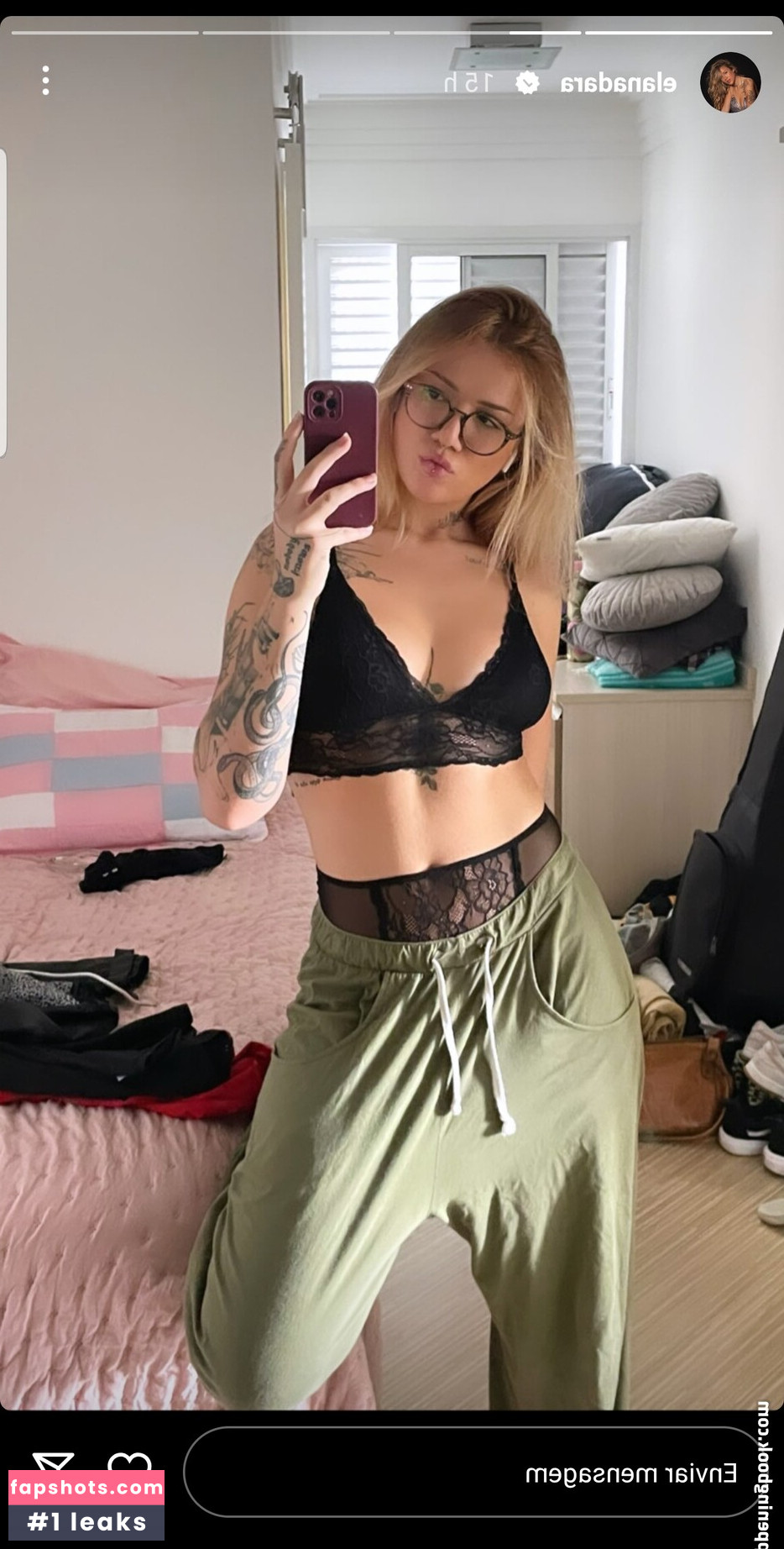 Elana Dara gallery photo #15