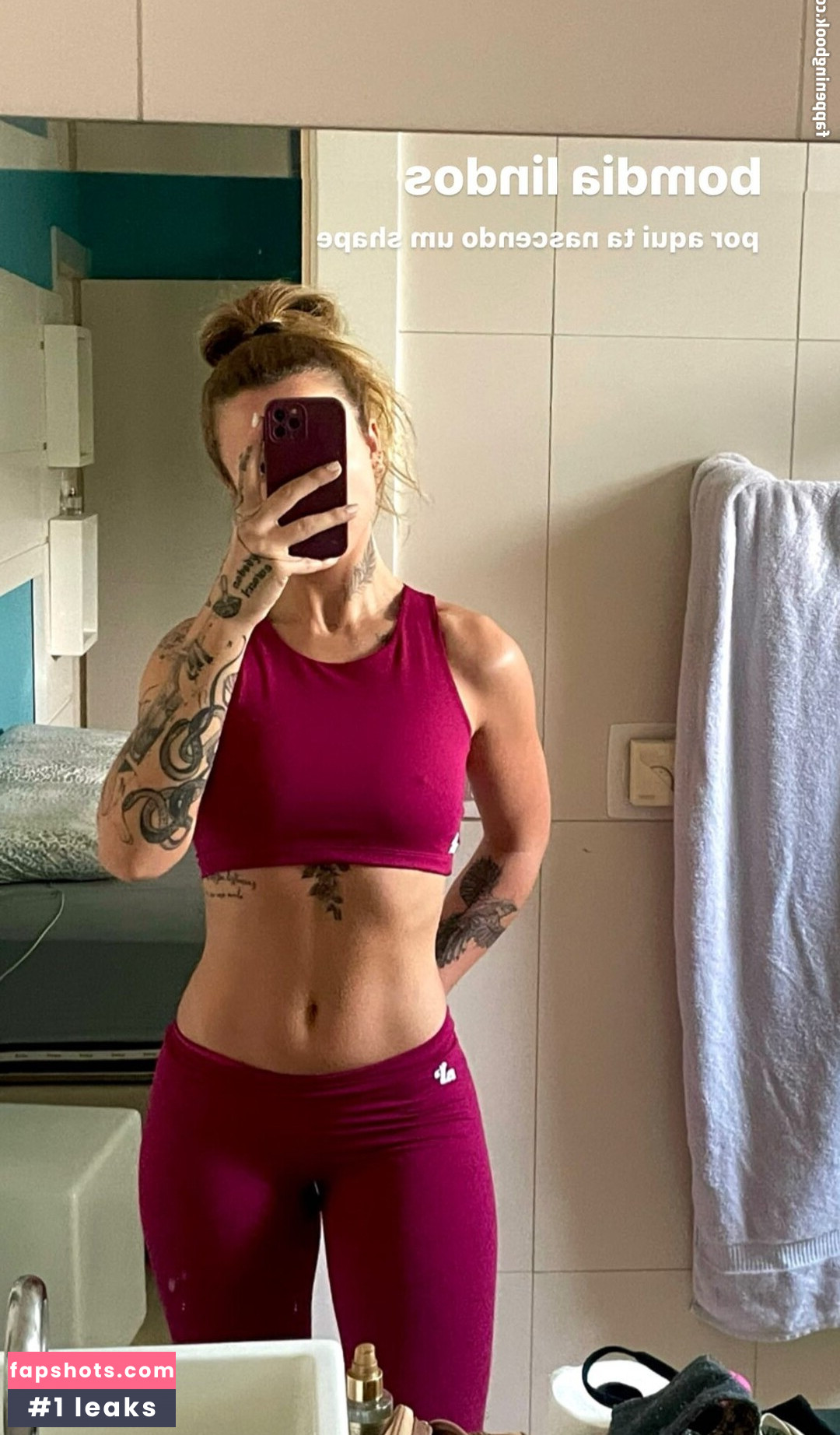 Elana Dara gallery photo #6