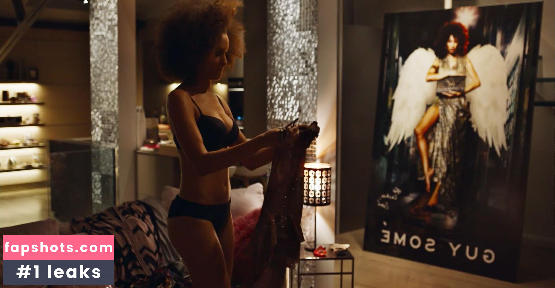 Elarica Johnson gallery photo #2