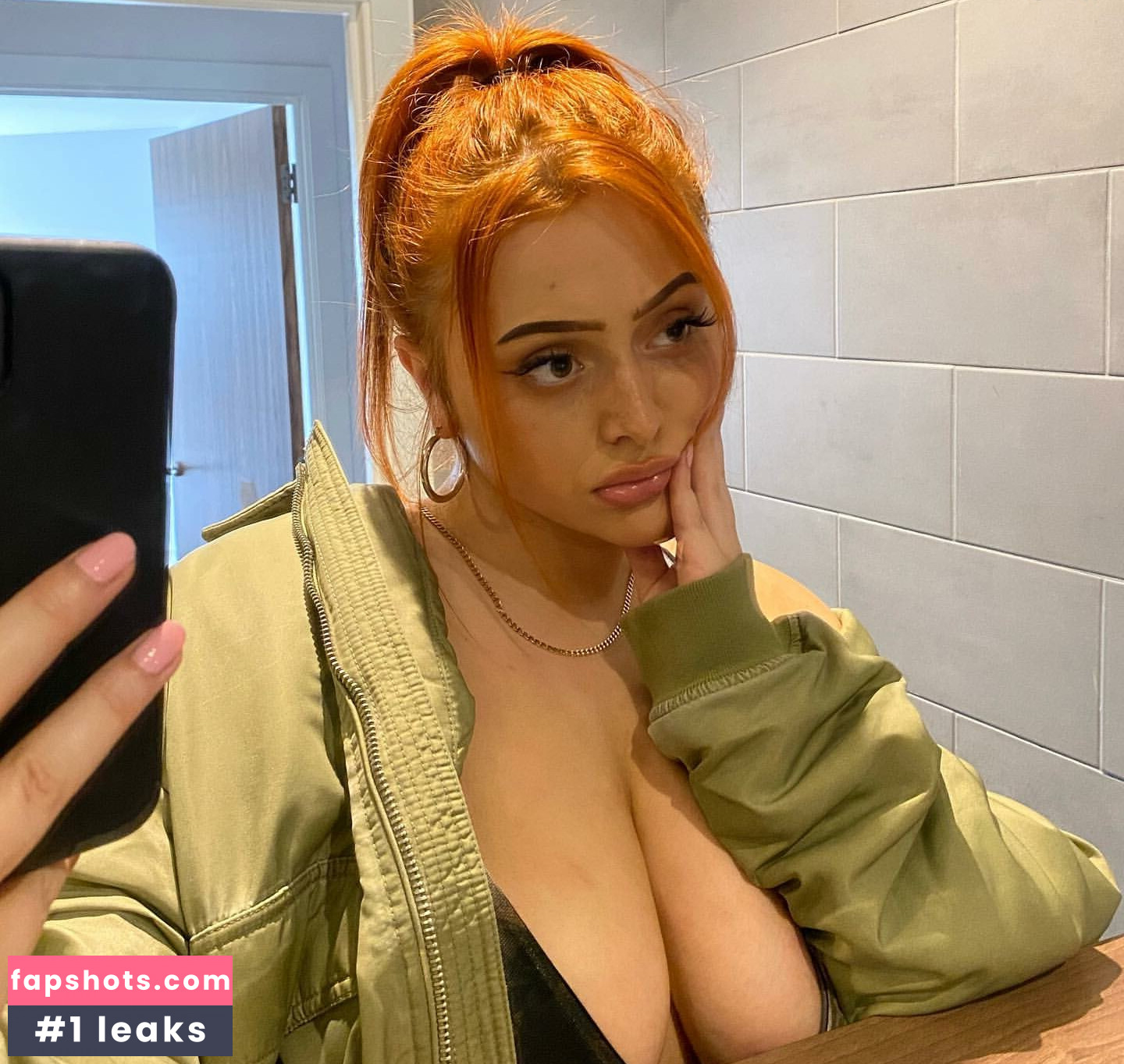 Eleanor Evans gallery photo #11