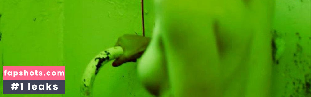 Eleanor James gallery photo #14