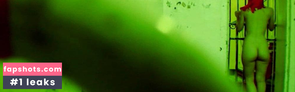 Eleanor James gallery photo #15