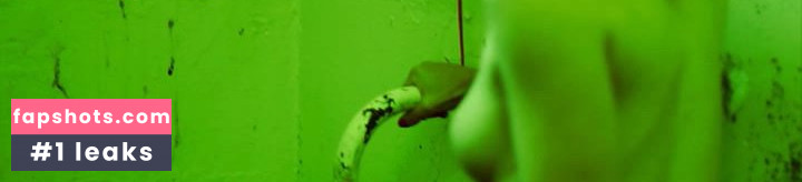 Eleanor James gallery photo #5