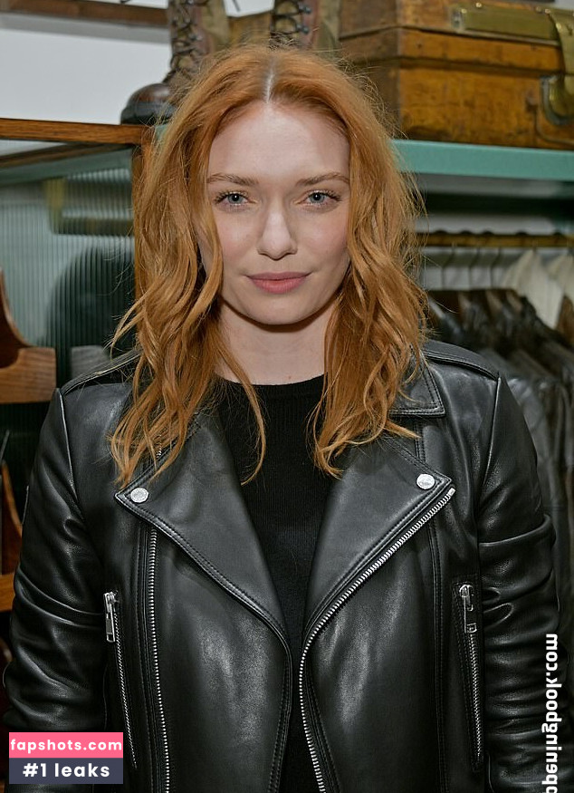 Eleanor Tomlinson gallery photo #4
