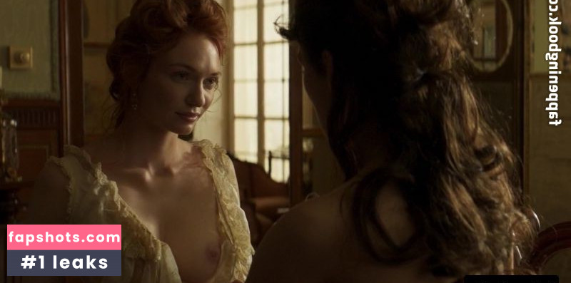 Eleanor Tomlinson gallery photo #38
