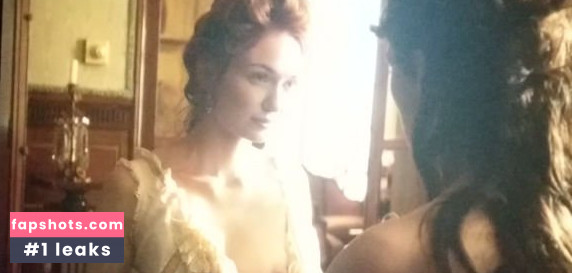 Eleanor Tomlinson gallery photo #93