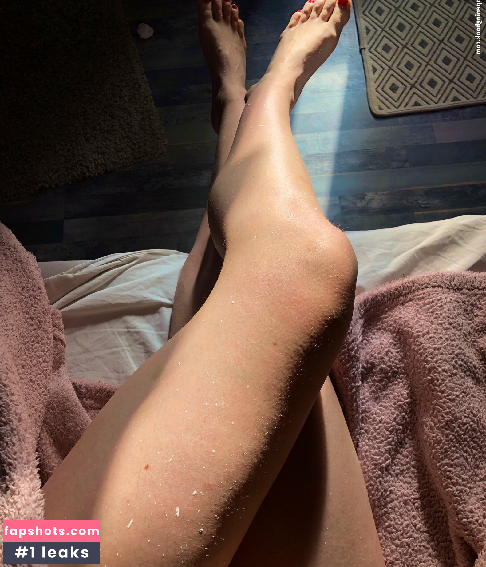 ElectricApril gallery photo #10