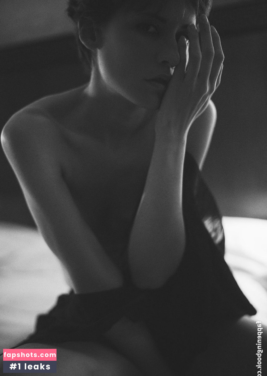 Elen Ina nude babe gallery