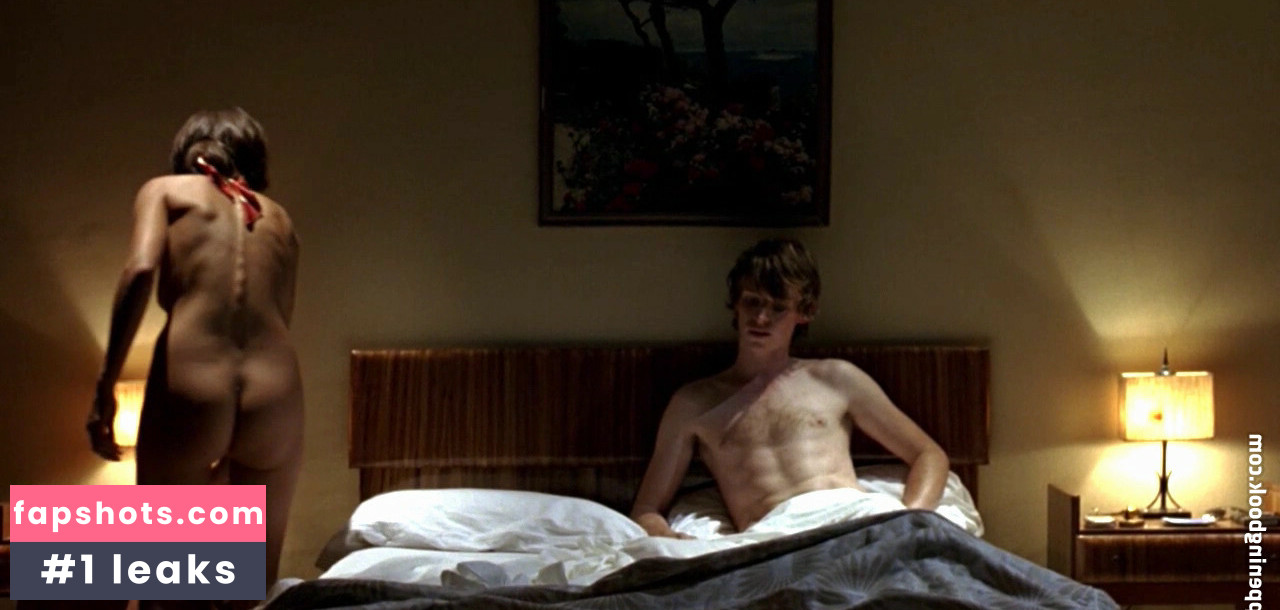 Elena Anaya gallery photo #12