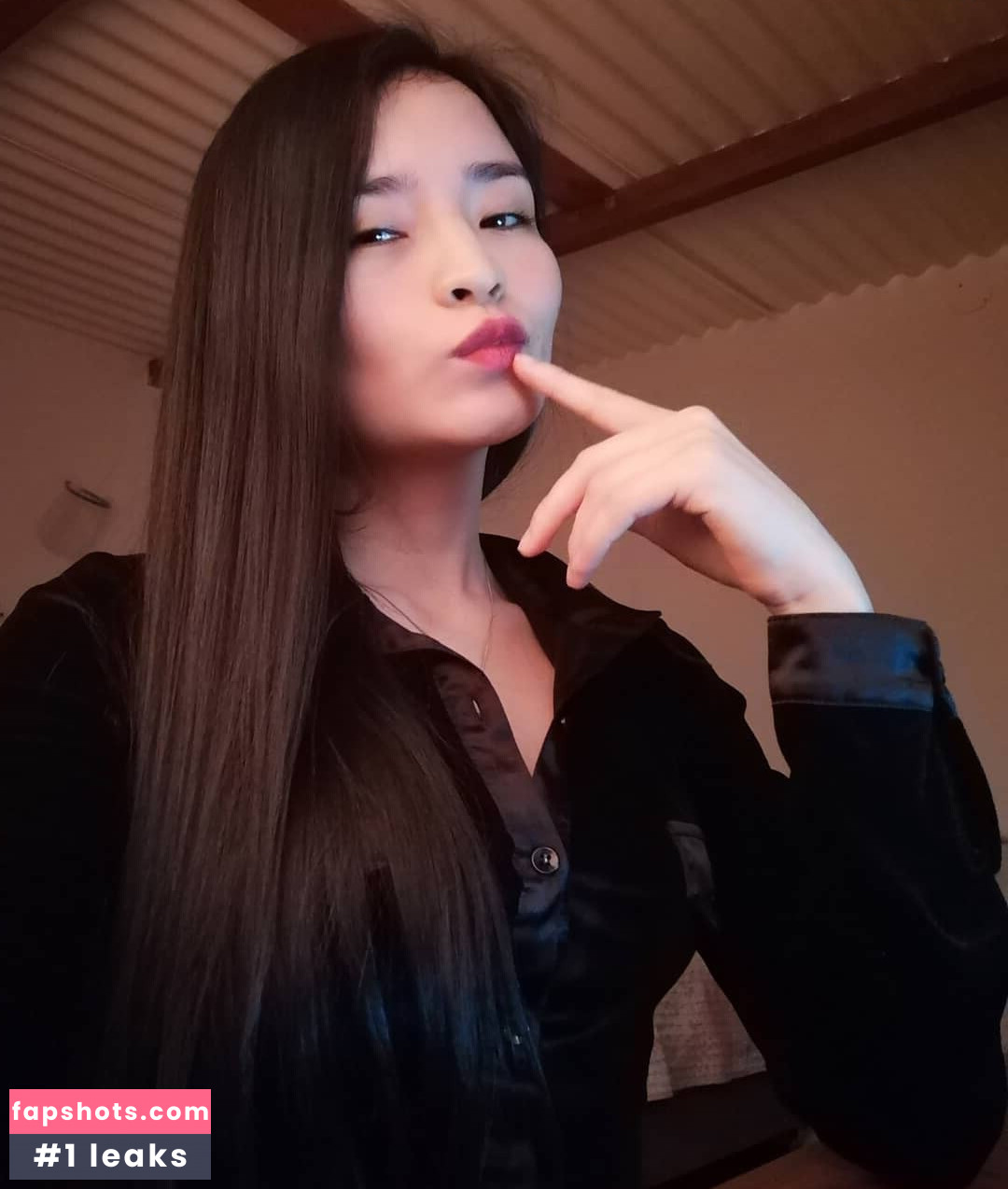 Elena Cardenas Castillo gallery photo #2