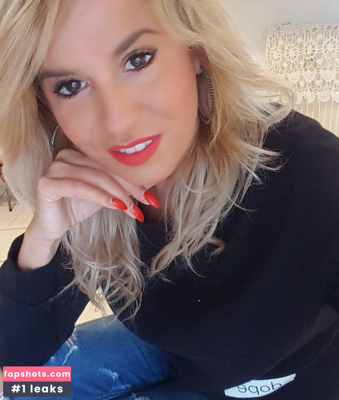 Elena Daniela Ungureanu gallery photo #18