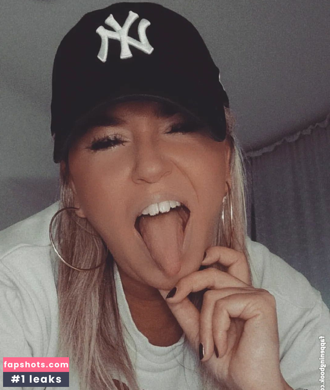 Elena Daniela Ungureanu gallery photo #21