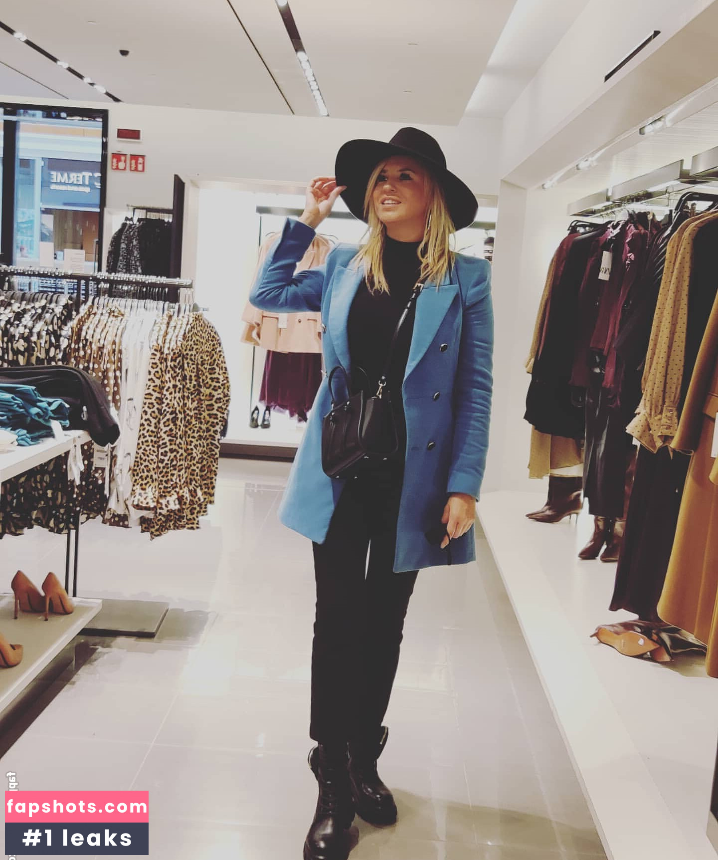 Elena Daniela Ungureanu gallery photo #29