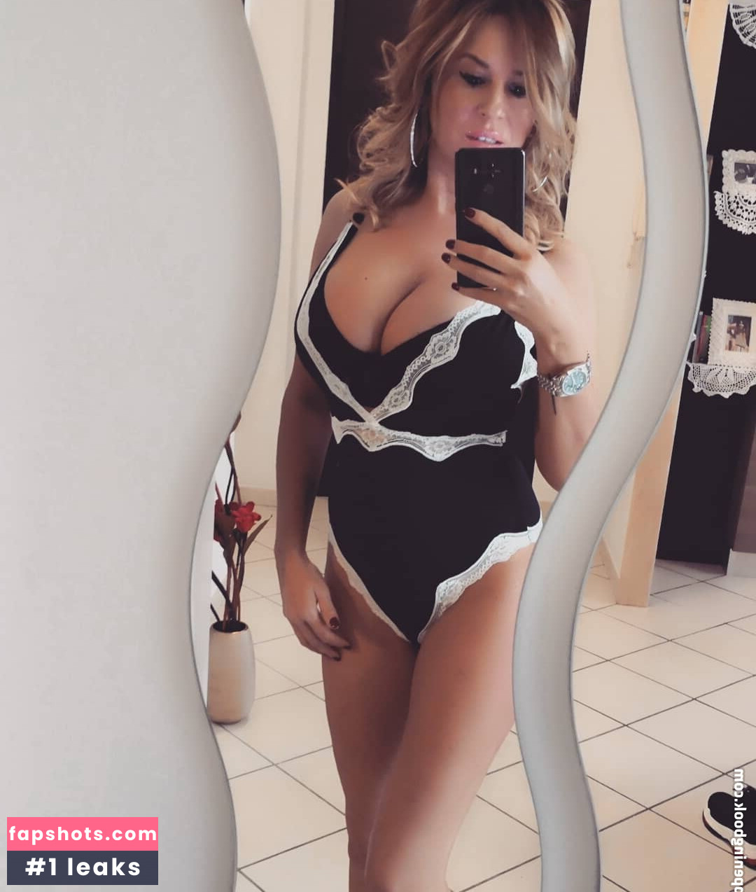 Elena Daniela Ungureanu gallery photo #52