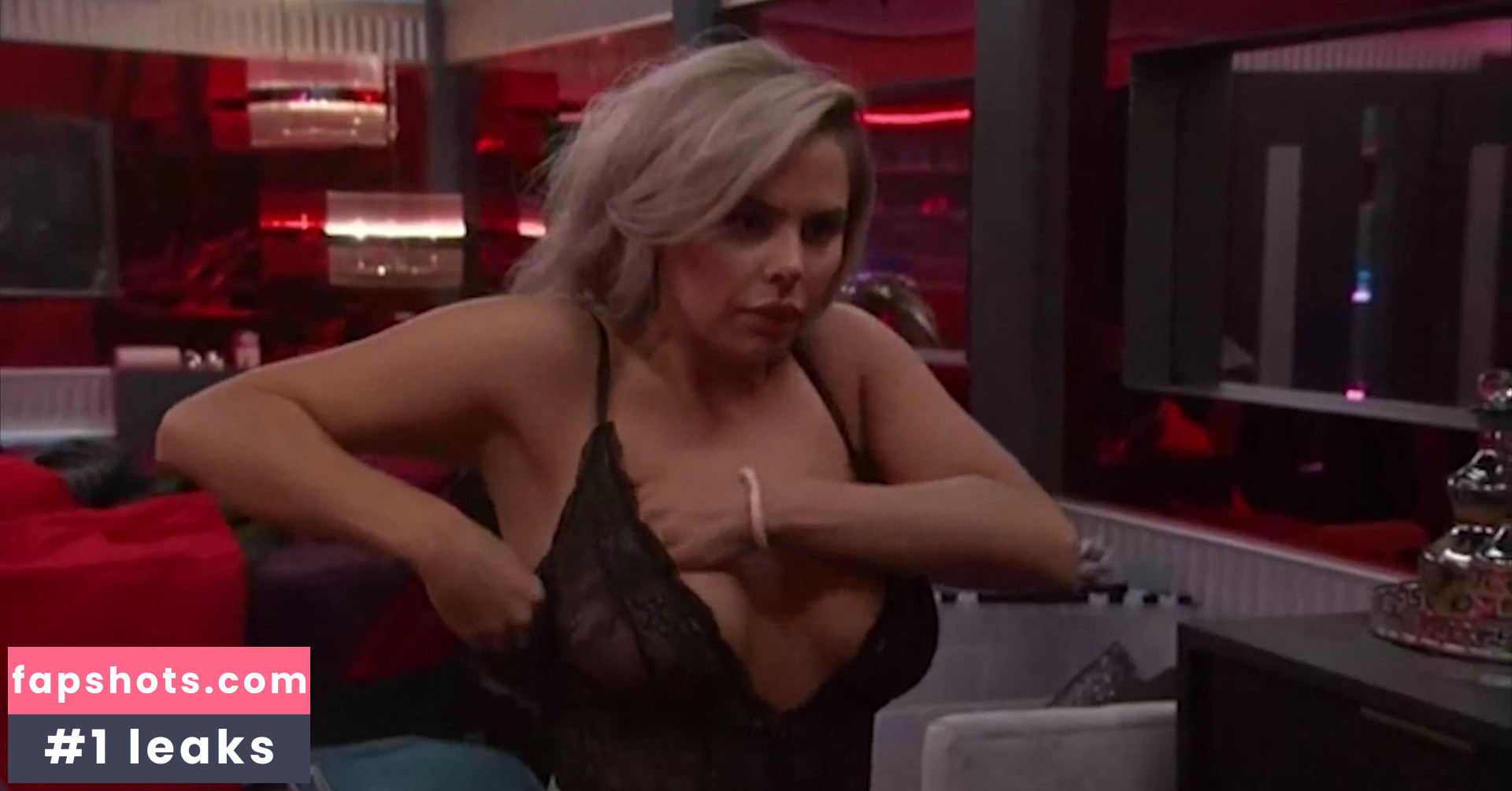 Elena Davies gallery photo #44