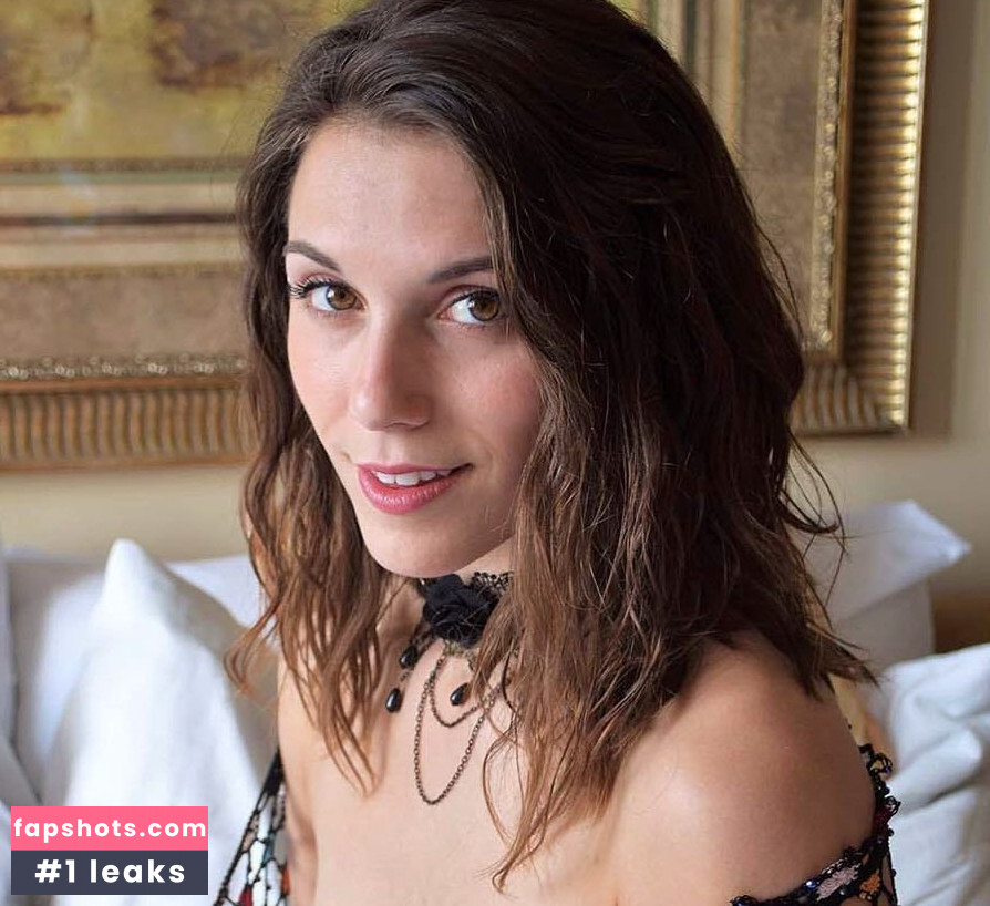 Elena Generi nude babe gallery