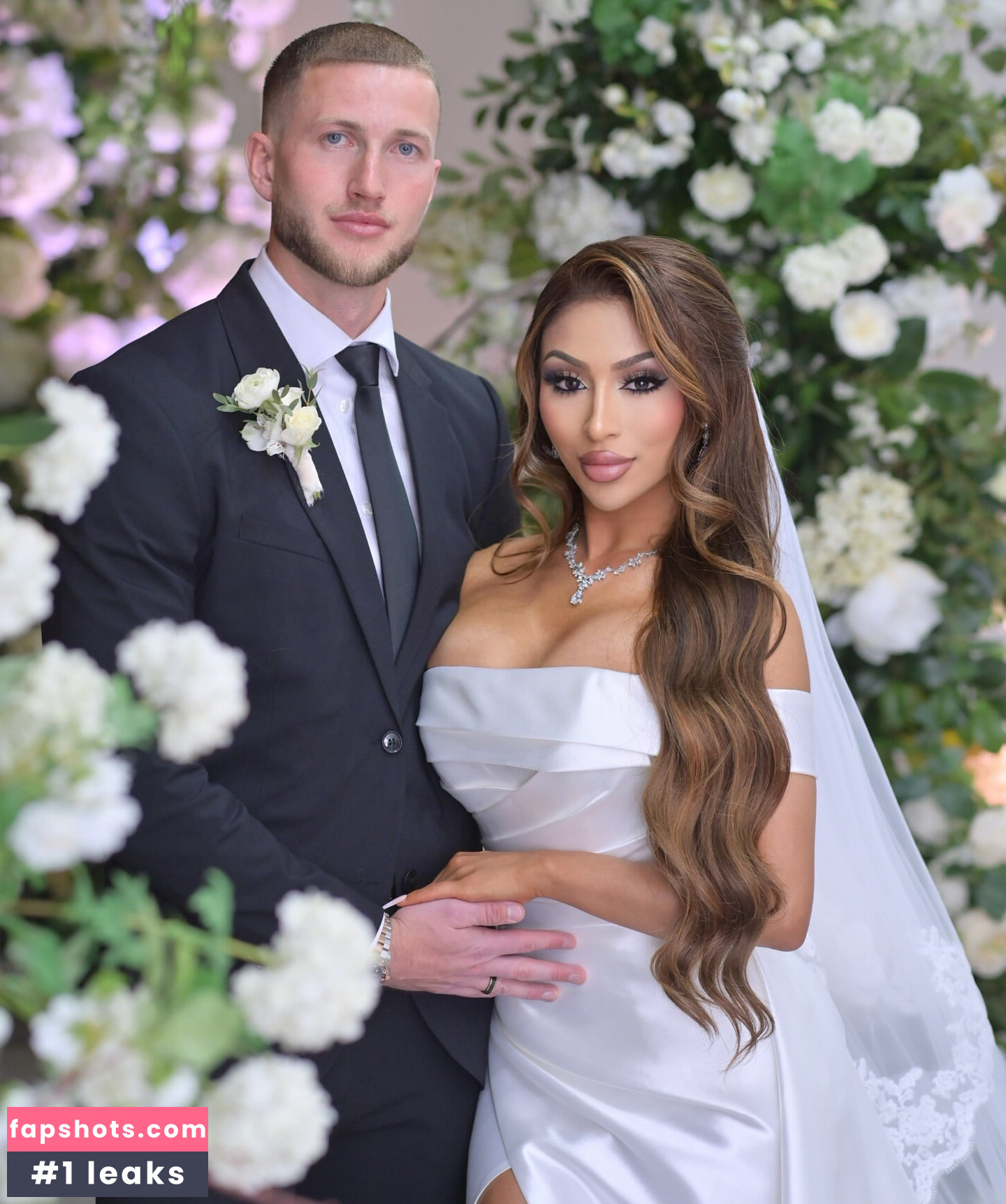 Elena Genevinne gallery photo #2