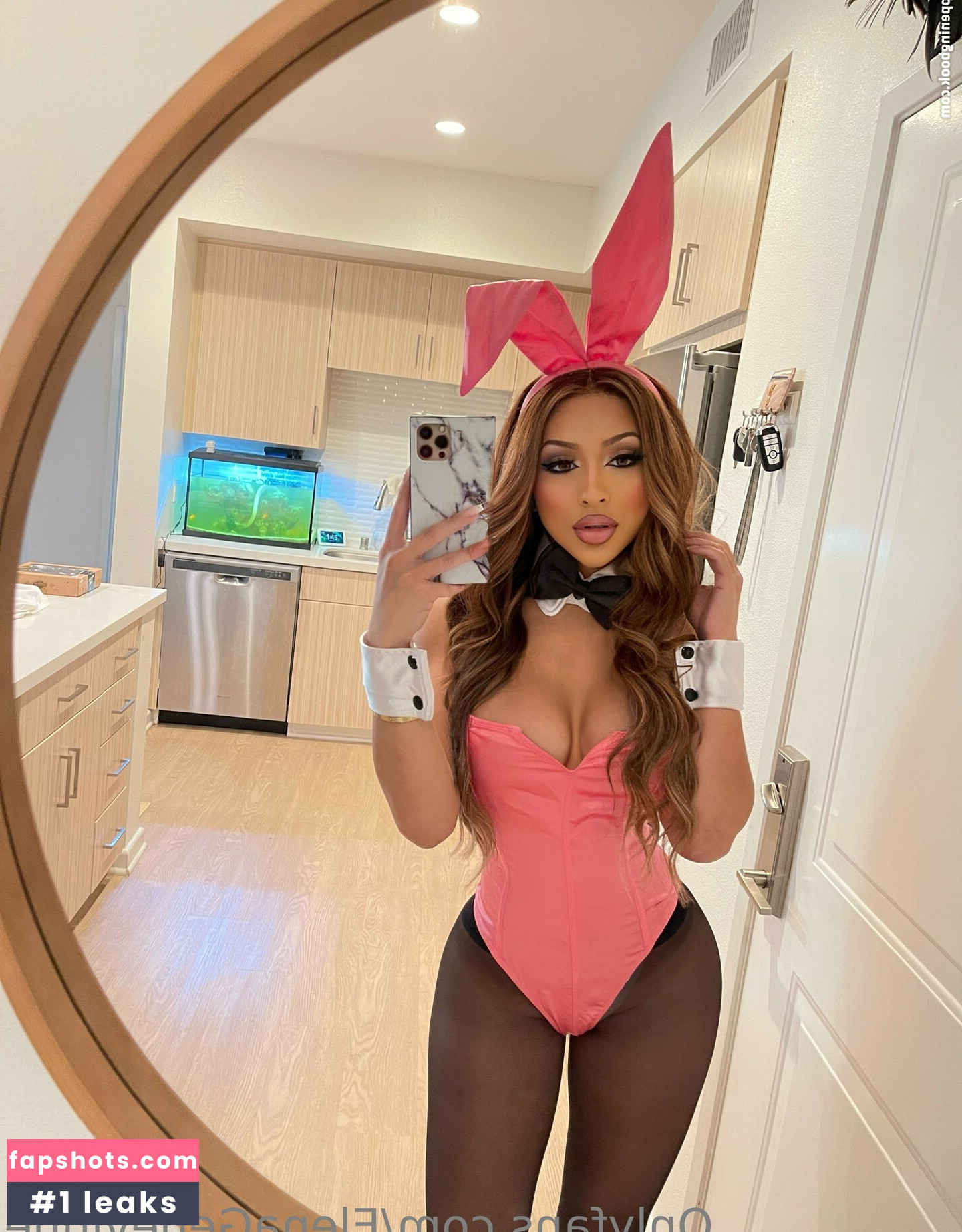 Elena Genevinne gallery photo #31