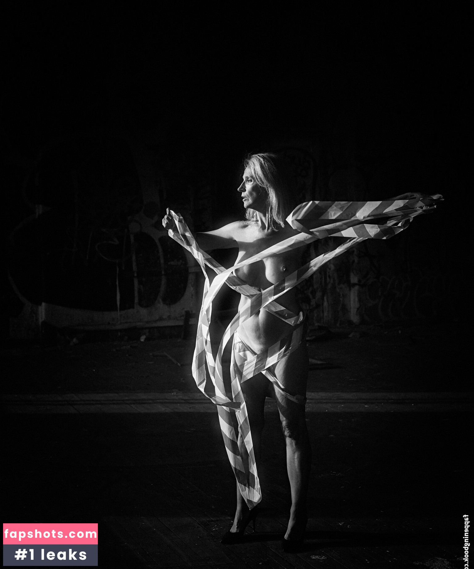 Elena Luneva gallery photo #11