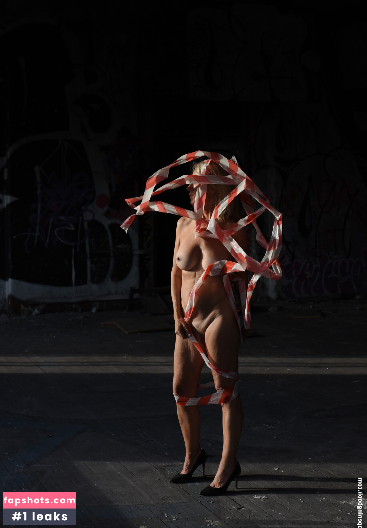 Elena Luneva gallery photo #21