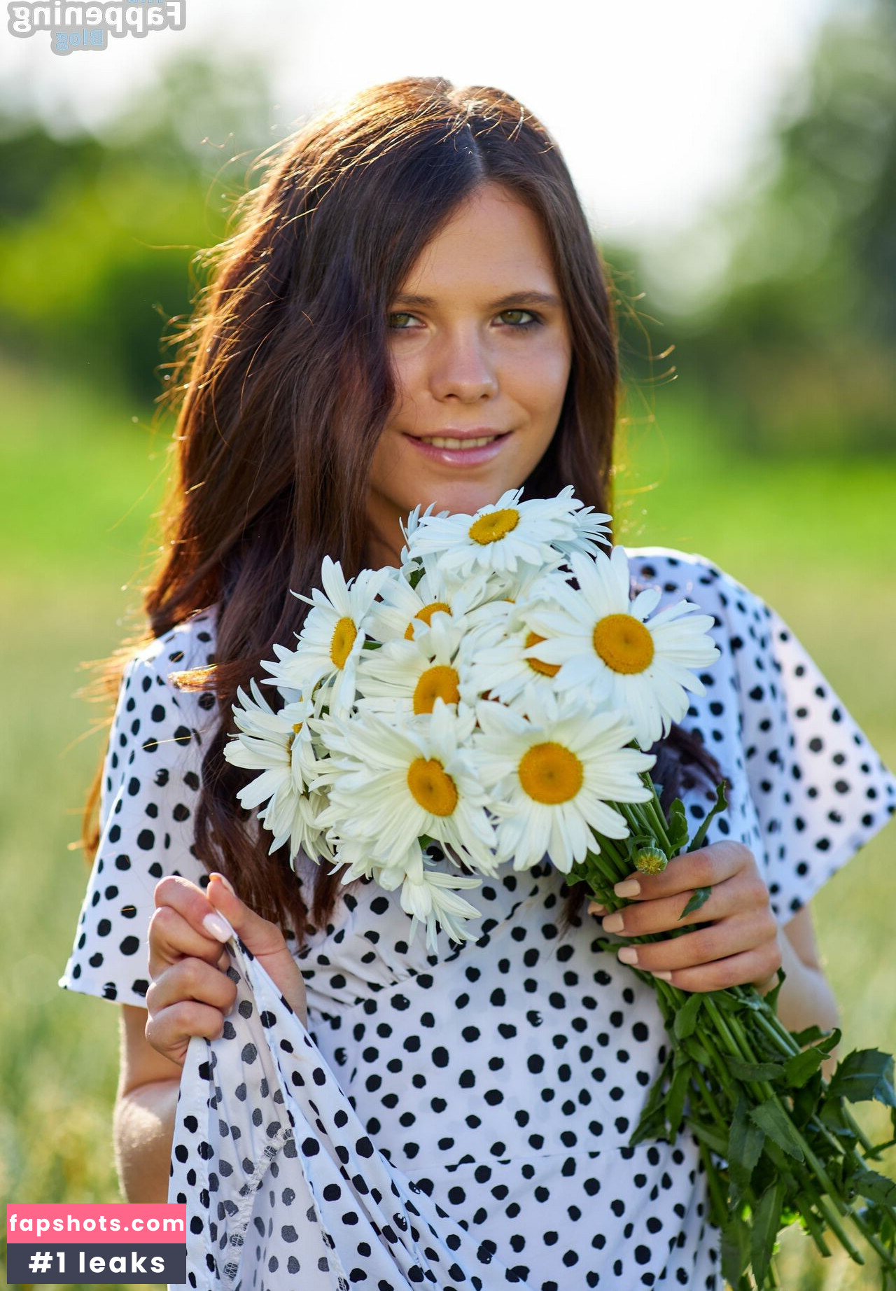 Elena Max gallery photo #22