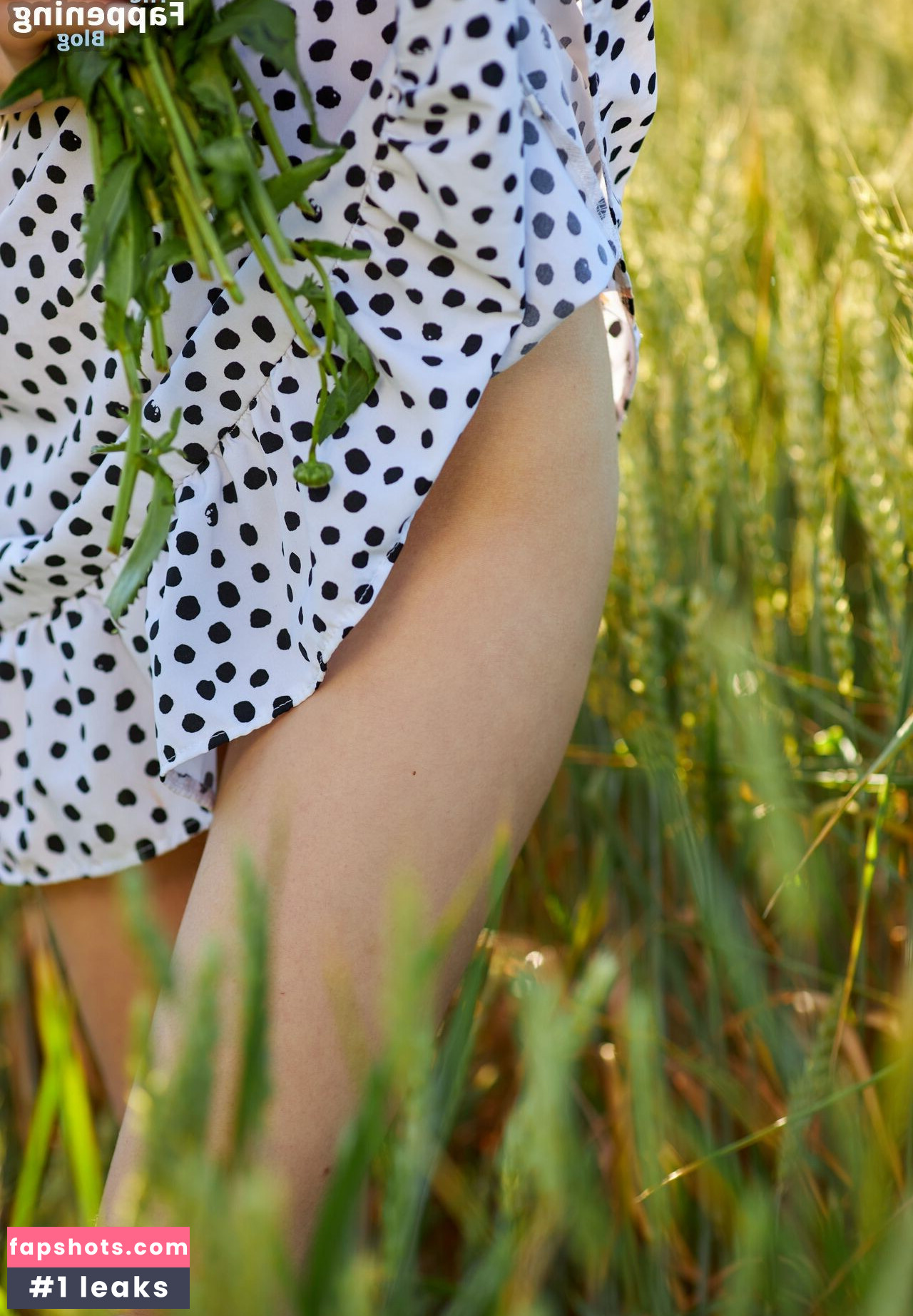 Elena Max gallery photo #24