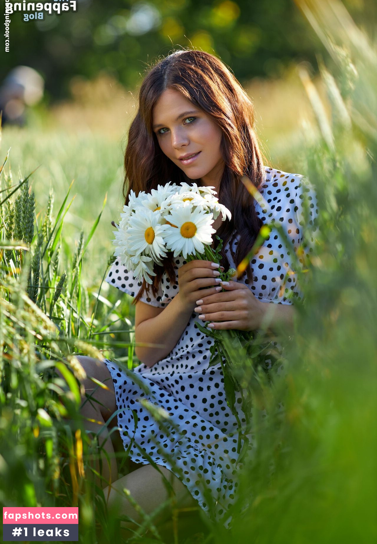 Elena Max gallery photo #26