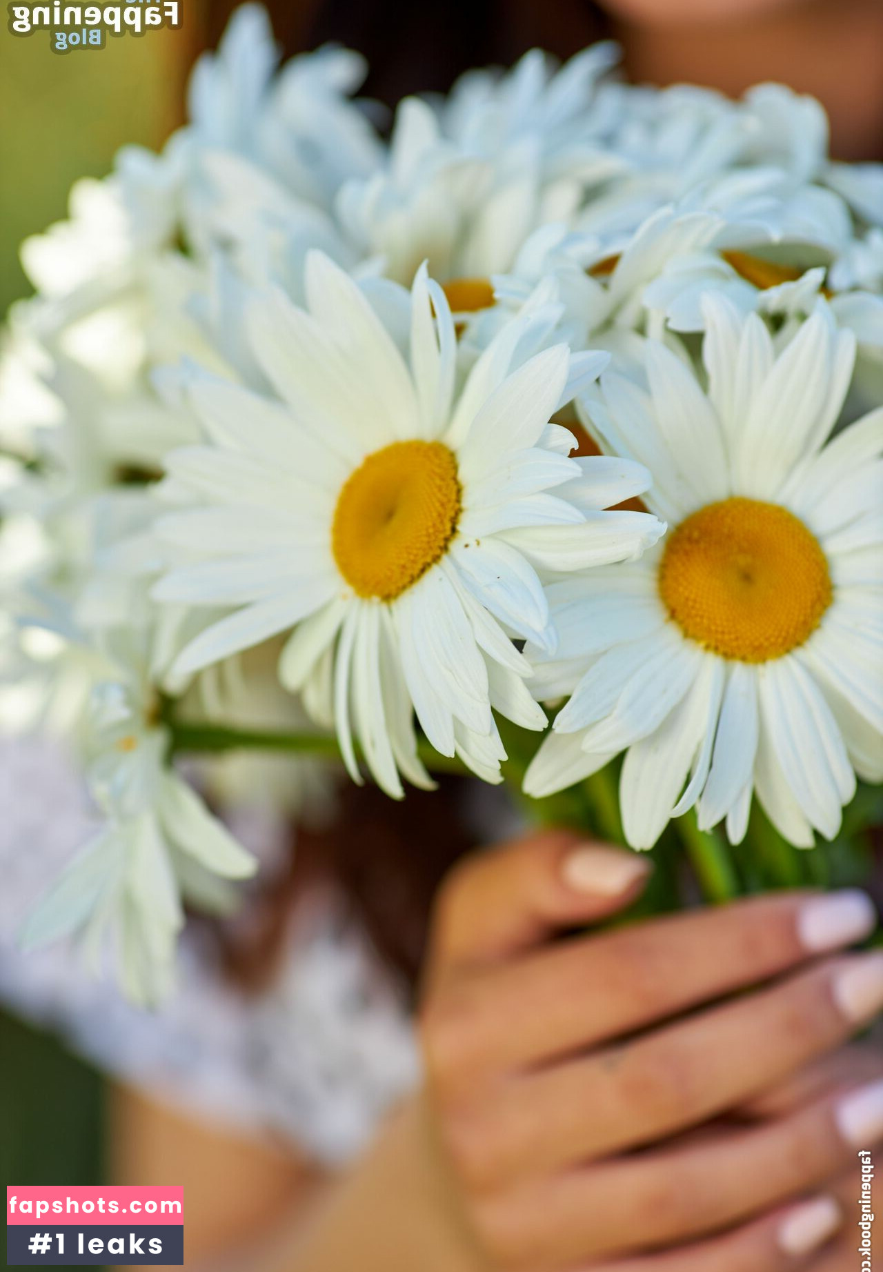 Elena Max gallery photo #28