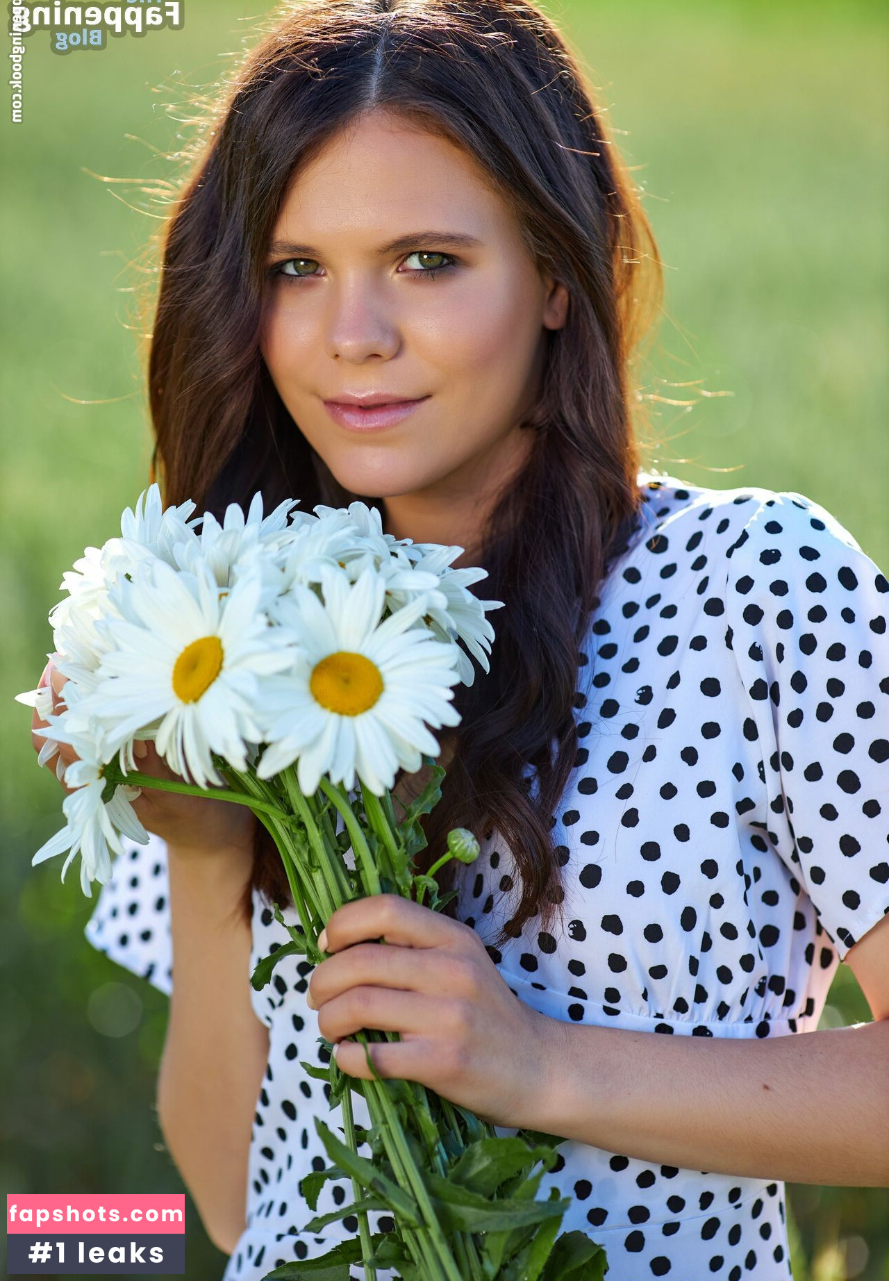 Elena Max gallery photo #30