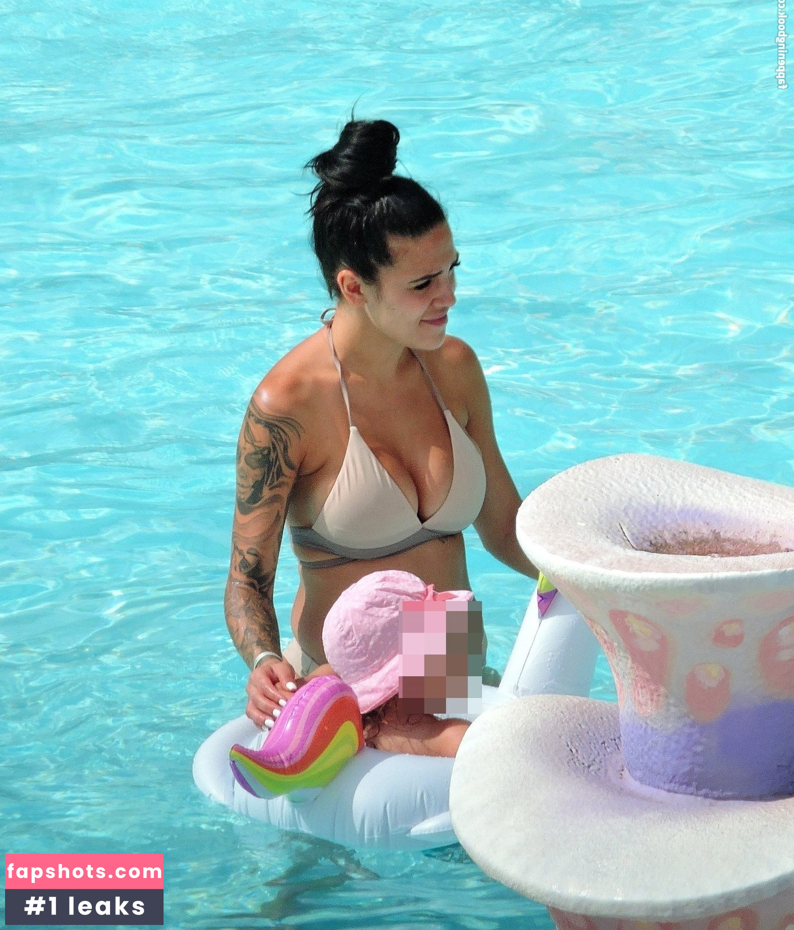 Elena Miras gallery photo #105