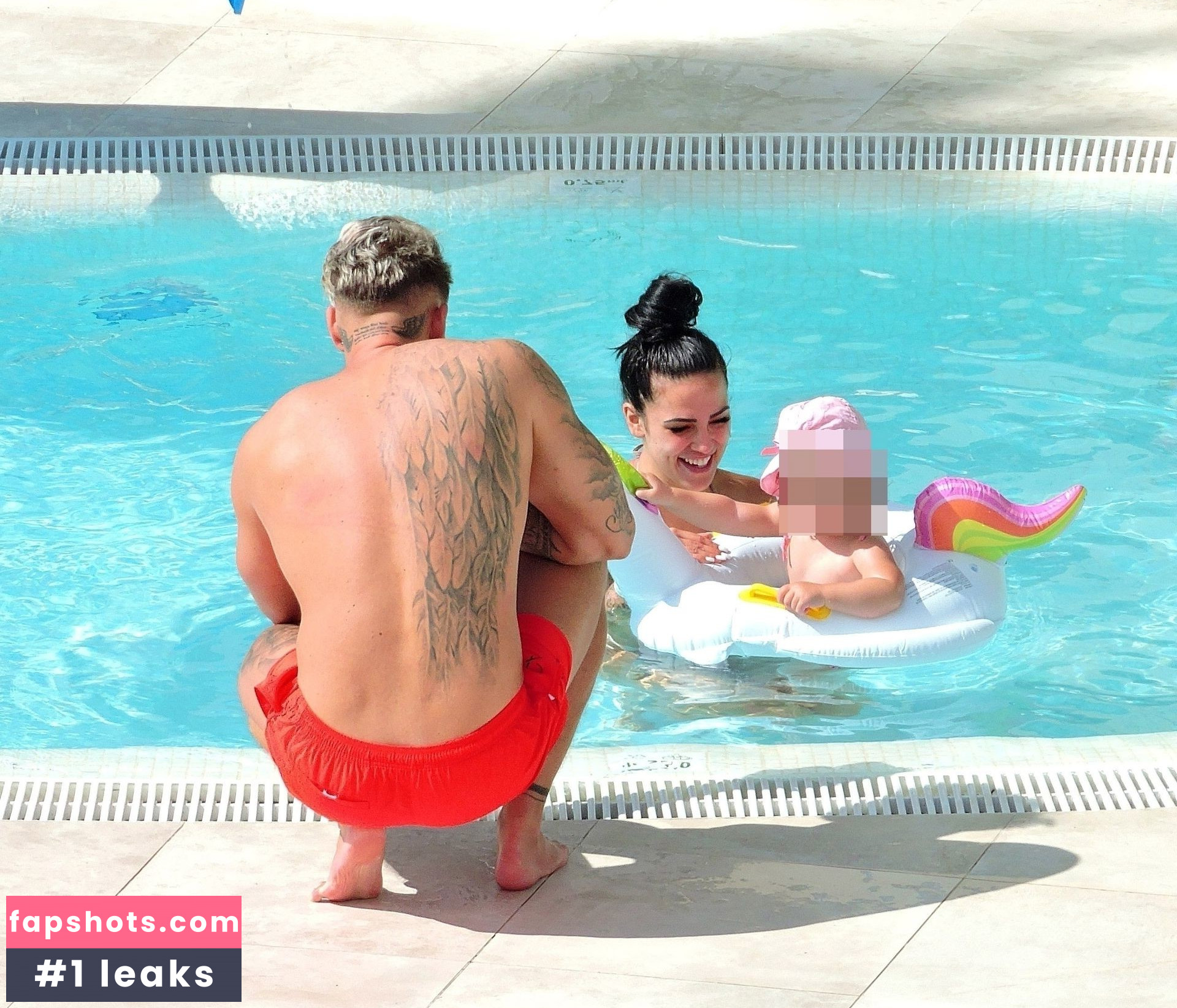 Elena Miras gallery photo #109