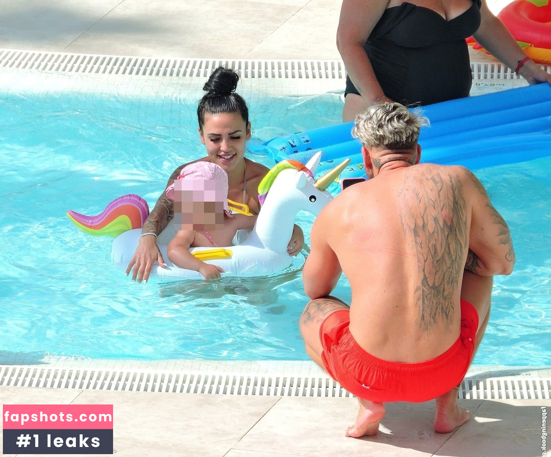 Elena Miras gallery photo #110