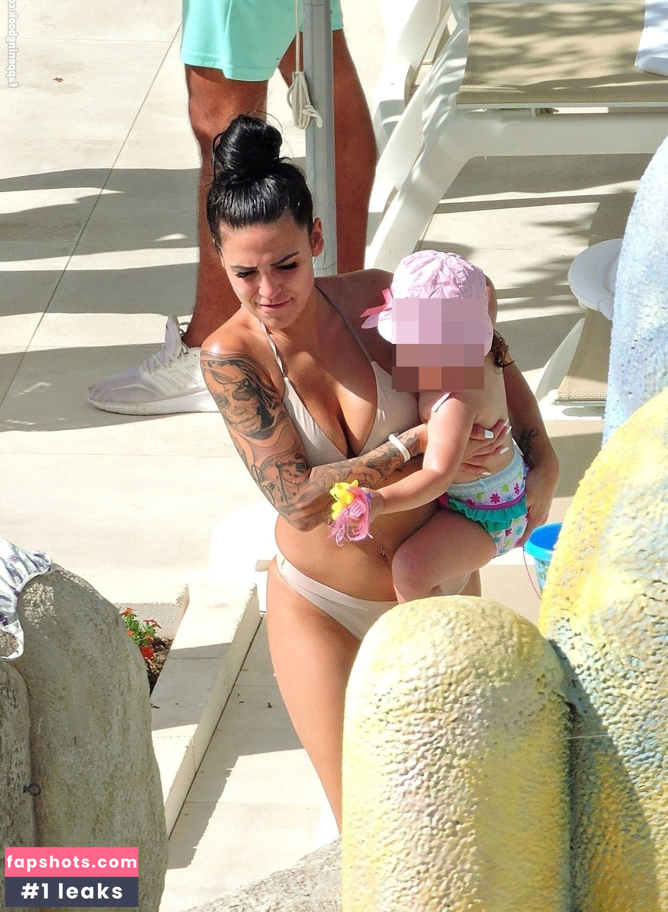 Elena Miras gallery photo #116