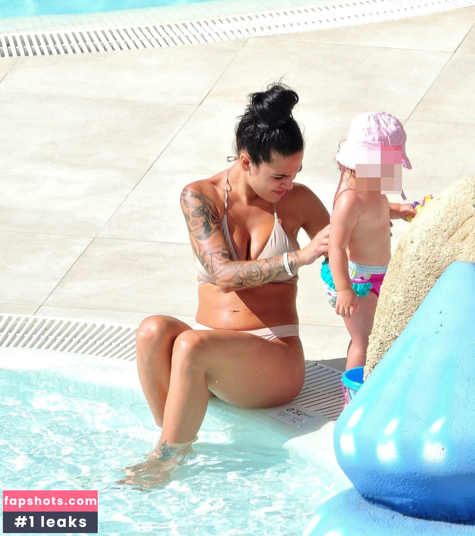 Elena Miras gallery photo #118