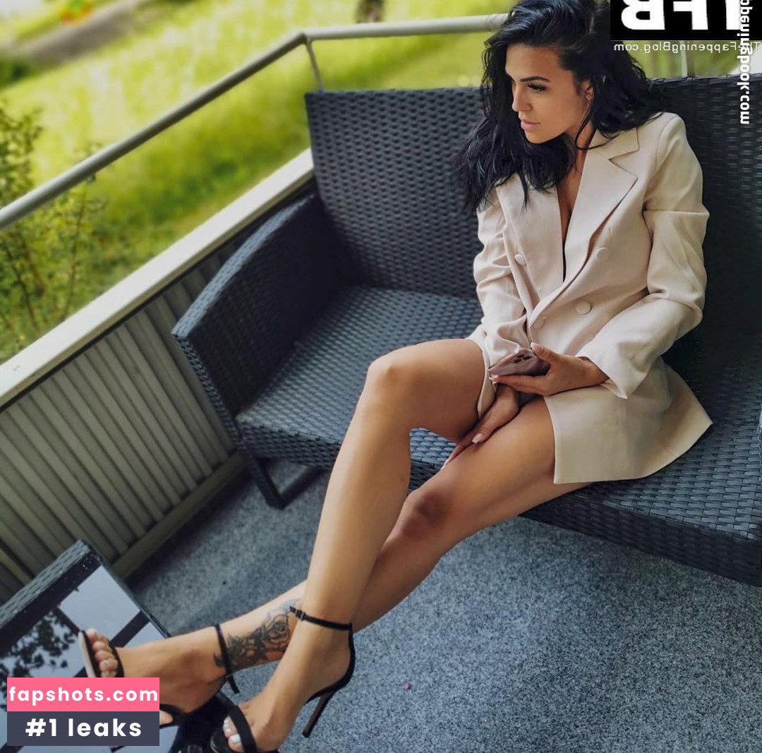 Elena Miras gallery photo #67